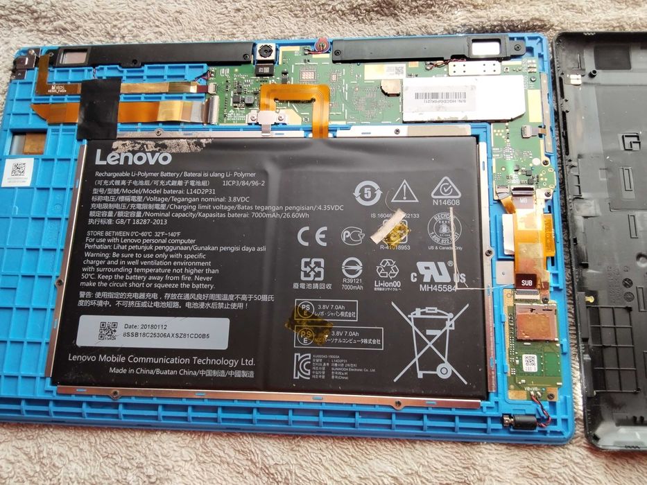 10инчов таблет Леново  тав 2  А10-30 2018-за части или смяна дисплей