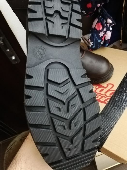 Bocanci piele  rezistenți la umezeală