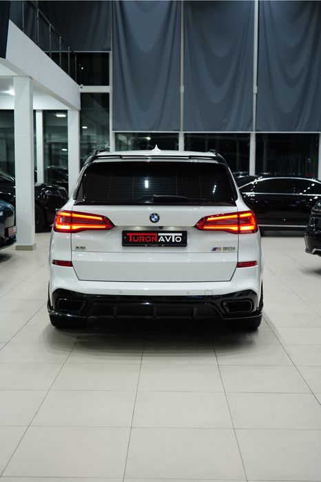 BMW X5 M50i 2019