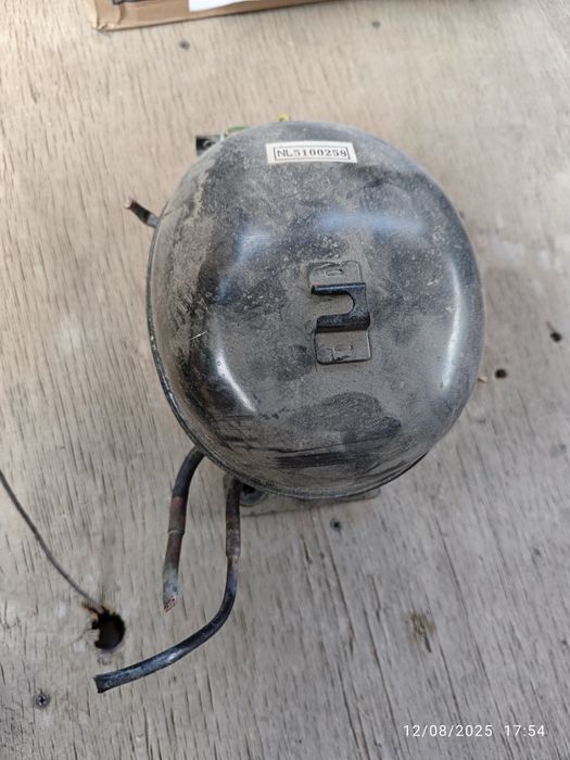 Компрессор от холодильника Electrolux