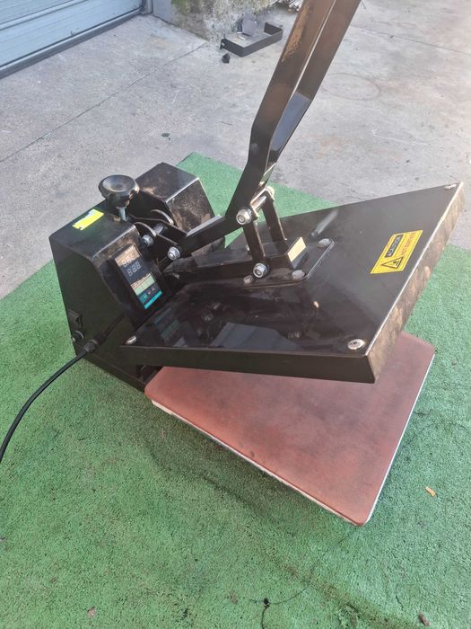 Термотрансферна Преса за тениски 37x37cm