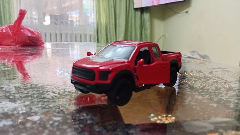 Металлическая модель Ford F-150 Raptor 1:32