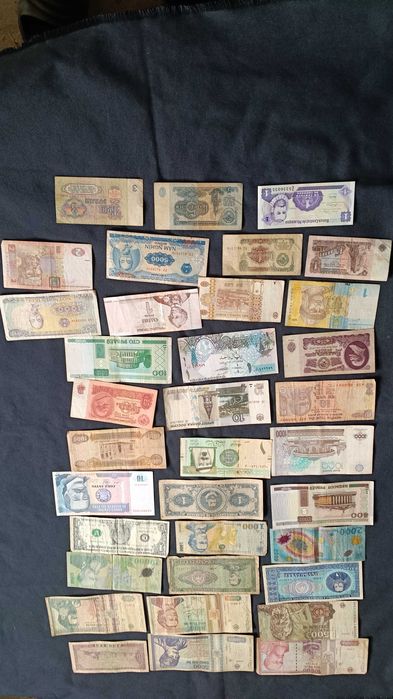 colectie 35 bancnote vechi din care 11 ROMANIA