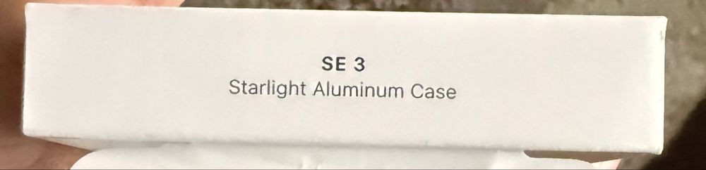 Apple Watch SE 3 starlight aluminum case