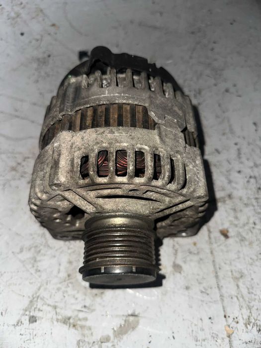 Alternator VW Audi 2.0 TDI CBAB Bosch 0121715005 03L903023 180A