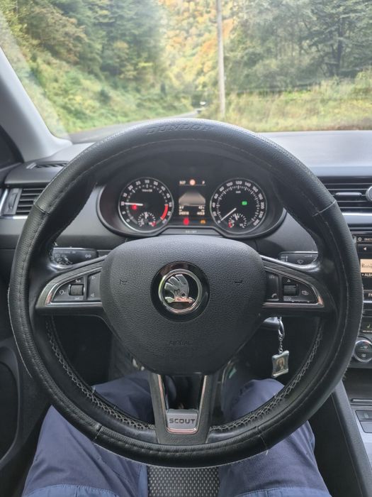 Vând Skoda octavia 3 scout 4×4