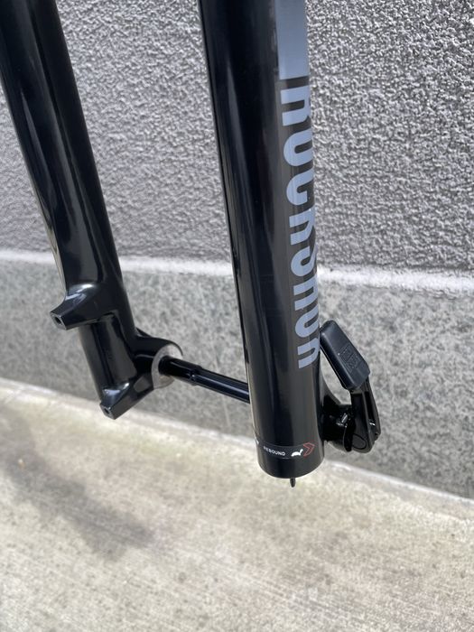 Вилка Rock Shox 29