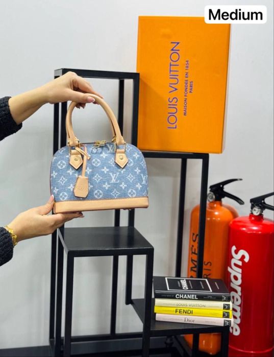 Louis Vuitton Alma чанта