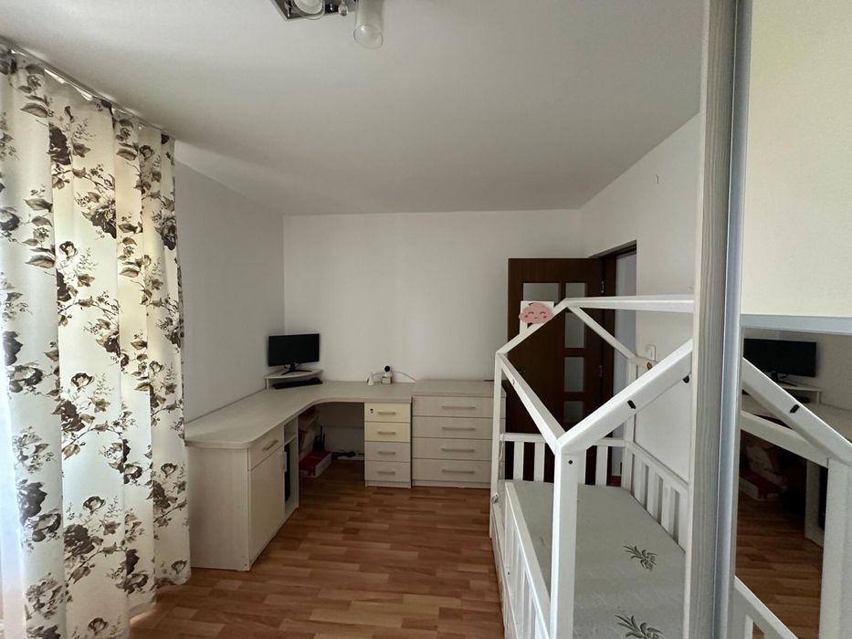 Inchiriez apartament cu 2 camere