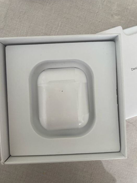 Продам AIRPODS 1 original