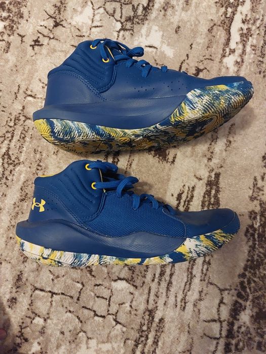 Маратонки за баскетбол Under Armour