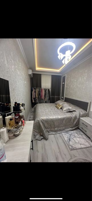 Квартира 2 комнатная,переделана на 3 х .на Мирабадском районе.2/2/4