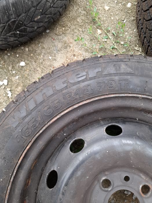 3 бр. зимни гуми с джанти 165/65/14" Фиат