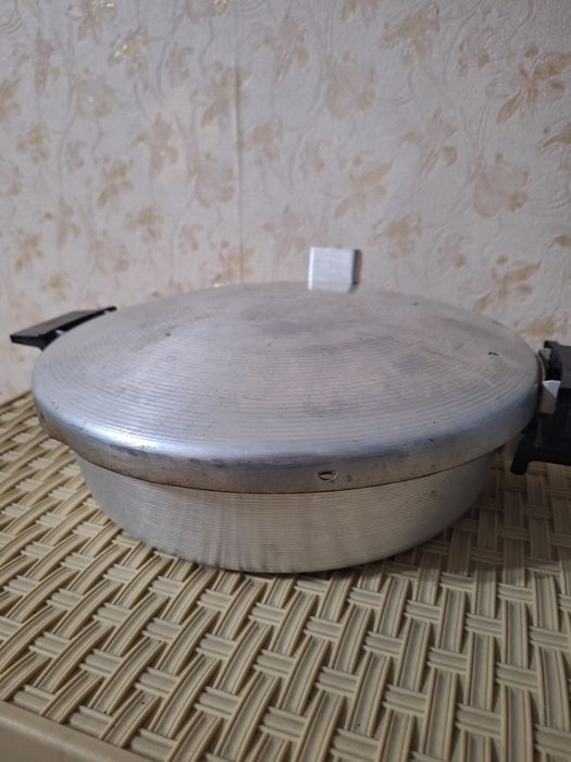 Чудо печь ссср продам.