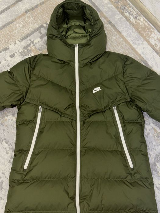 Продам оригинал Nike куртку