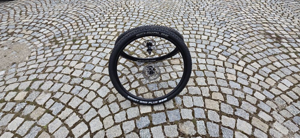 капли с нови гуми 29 от Trek