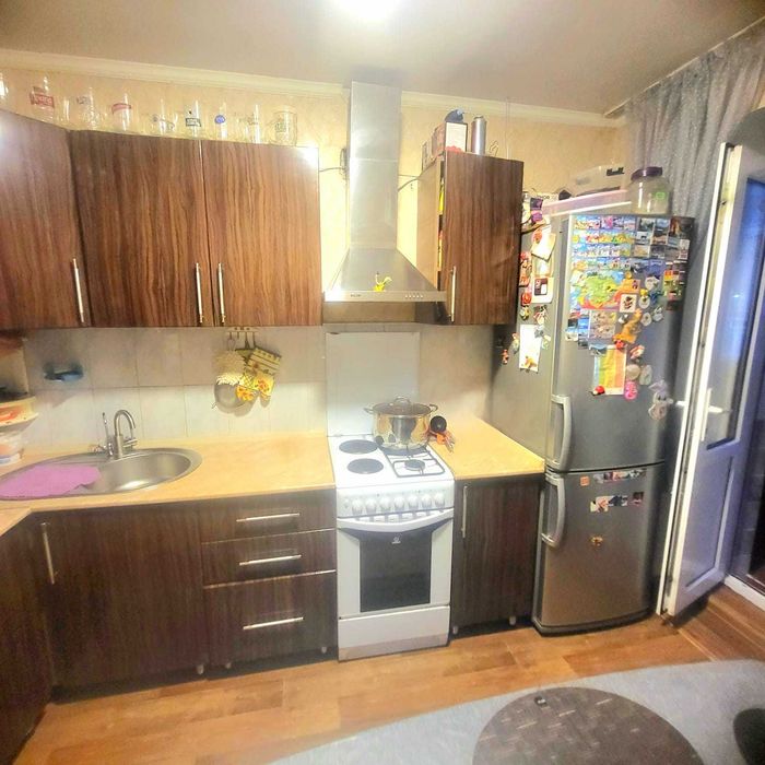 Продам 3 комнатную Улучшенной планировки 3 микрорайон