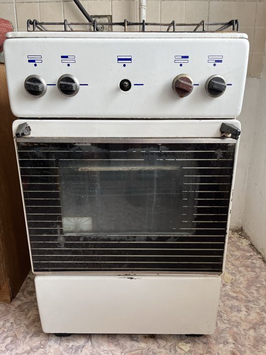 Продам газовую плиту.