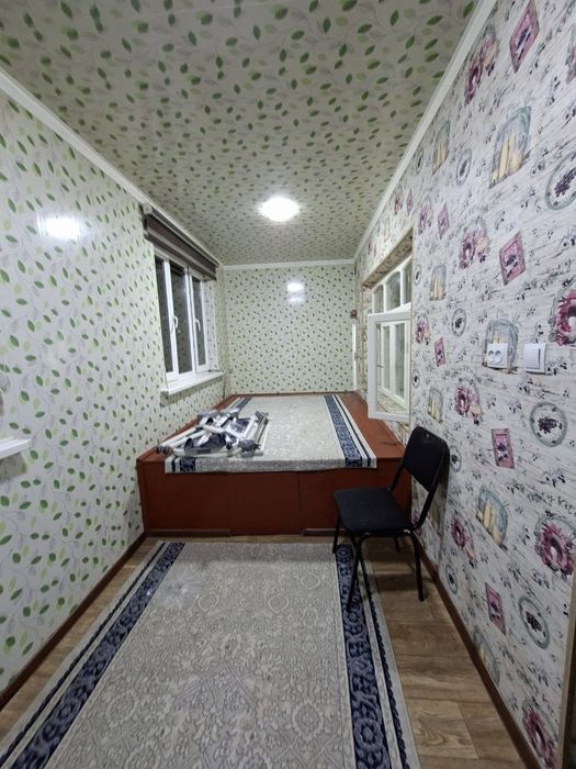 Здаецая 2 комнатная квартира  рисивий базар
