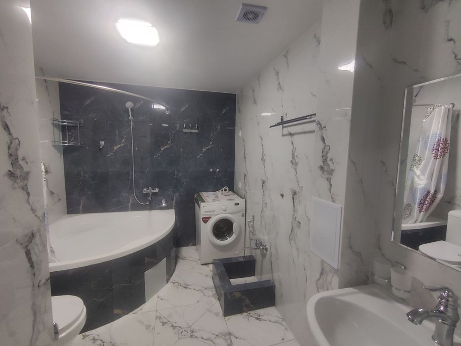 Сдаётся 3-х комнатная квартира в новом доме на Фрунзенском