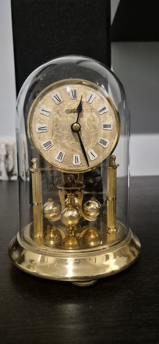 Ceasuri cu fir de torsiune