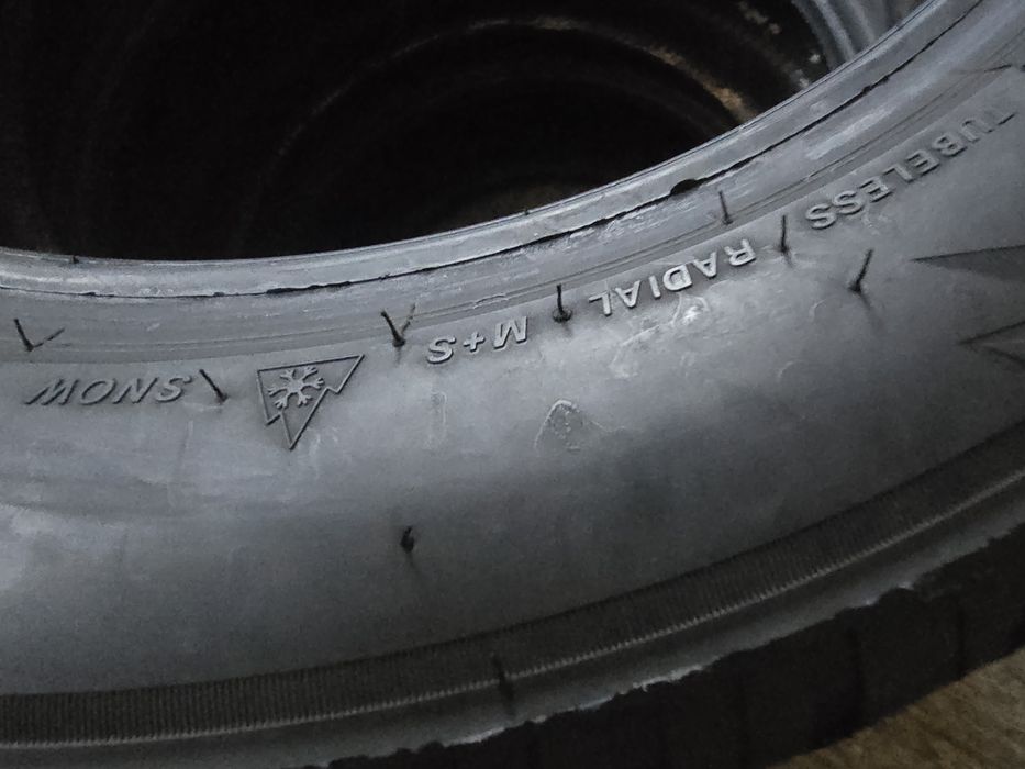 Bridgestone 215/55 R17 98V MS iarnă
