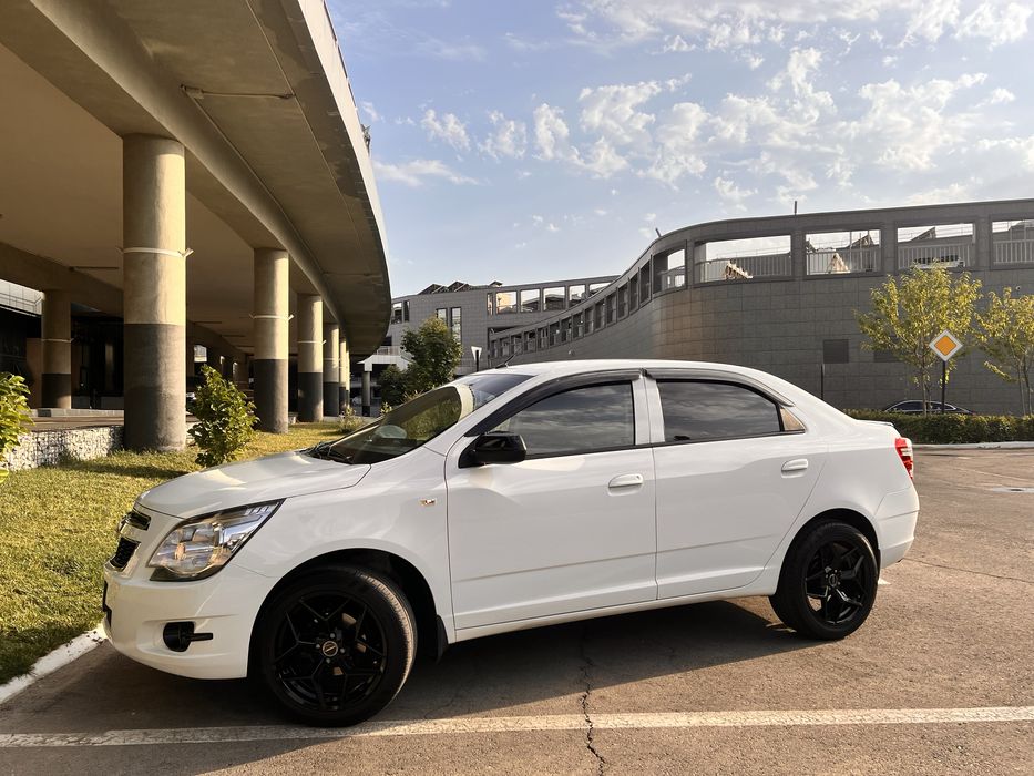 Диски R 17 с хорошей резиной  Kumho 215/50