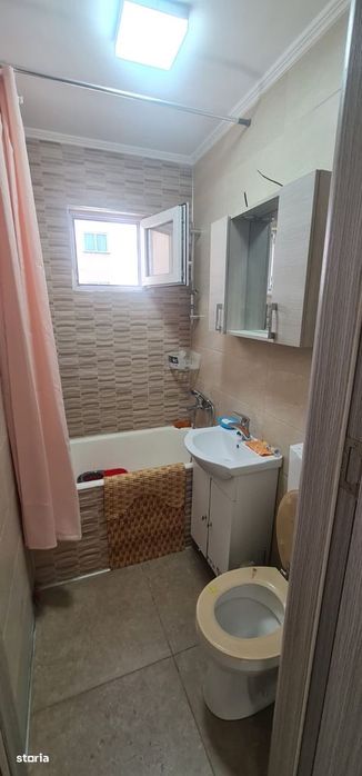 Inchiriere apartament doua camere, Florilor.
