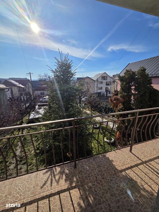 Inchiriez apartament 3 camere Dambul Rotund