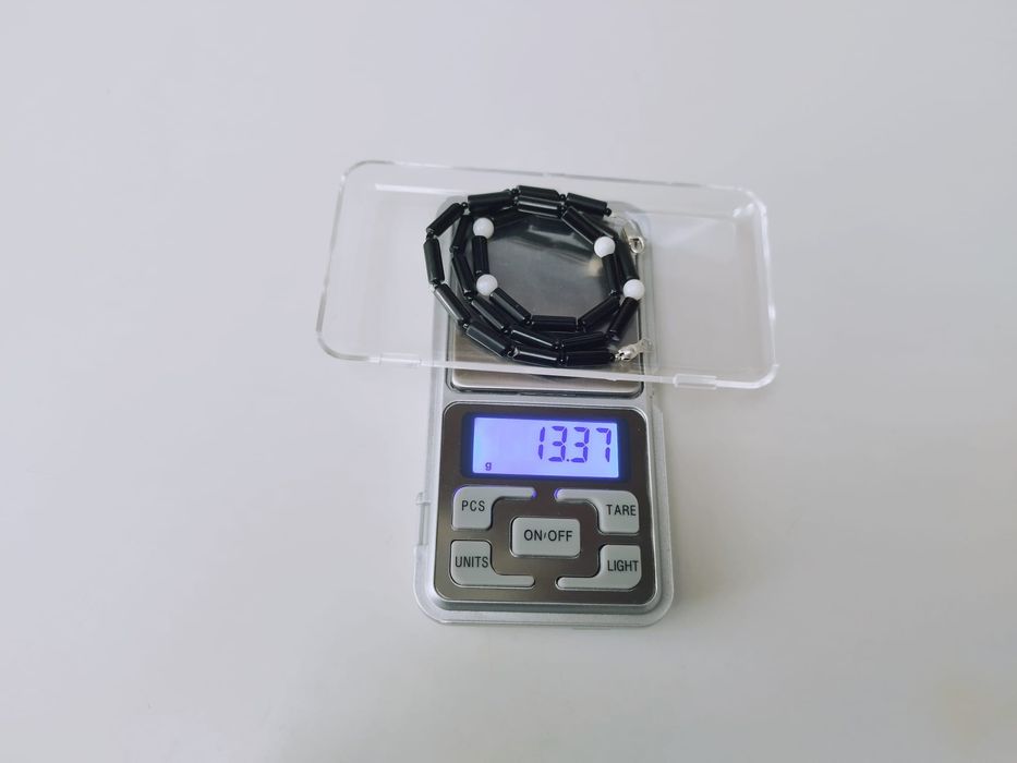 Vechi colier din argint 925 cu margele din onix negru si onix alb