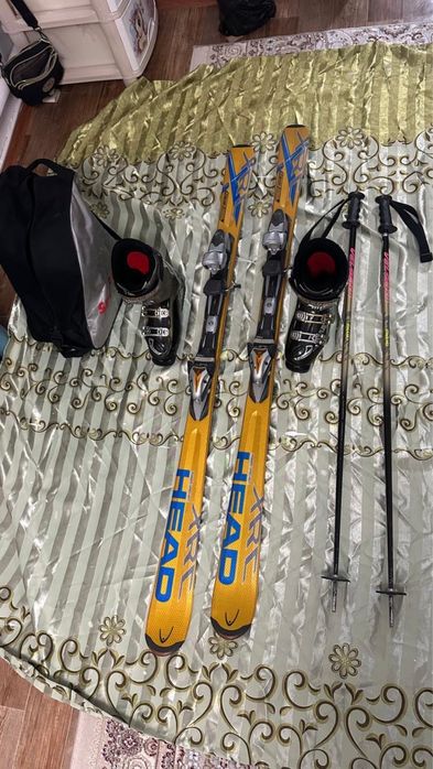 Продам лыжи, ботинки и палки по хорошей цене