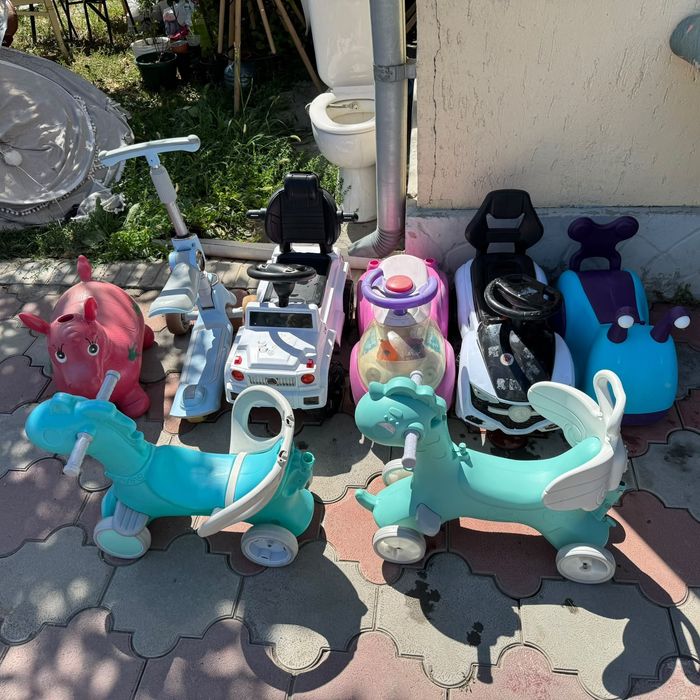 Продам детские машинки