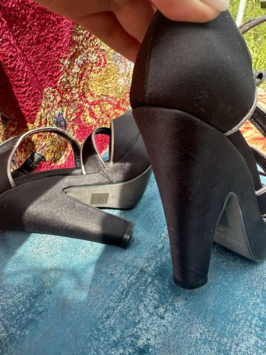 Sandale negre  marimea 37