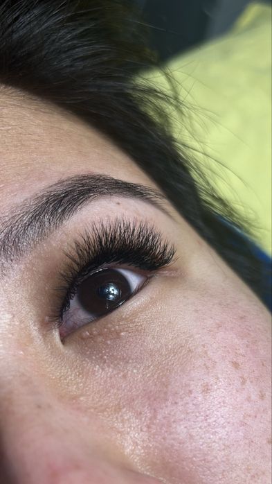 Наращивание ресниц на дому