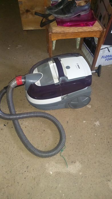 Пылесос Bosch продается почти даром