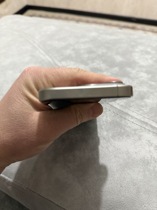 Продаю iPhone 15 Pro