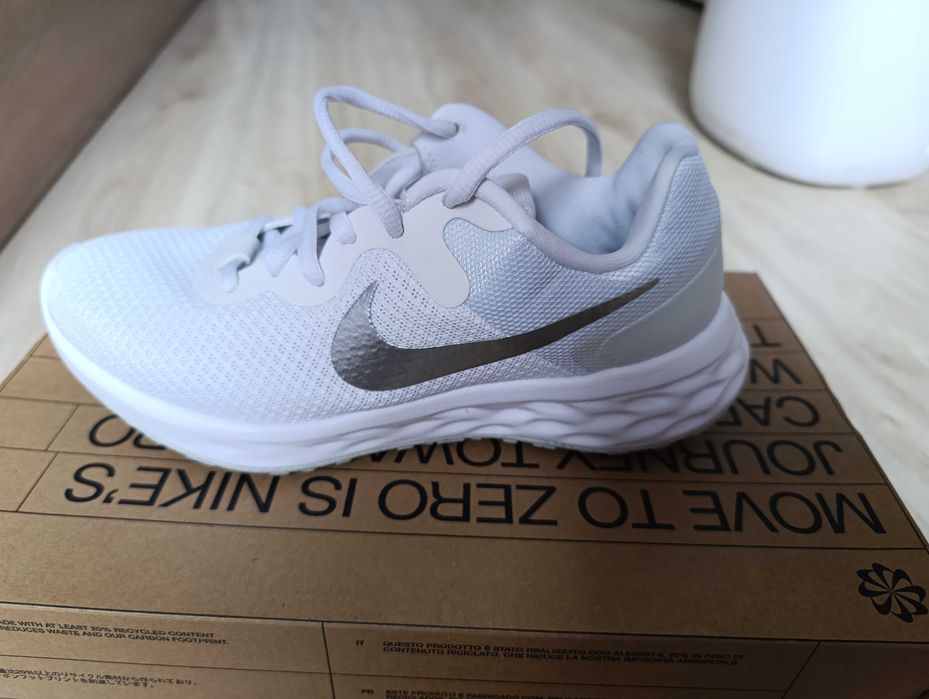 Nike revolution 6  NN