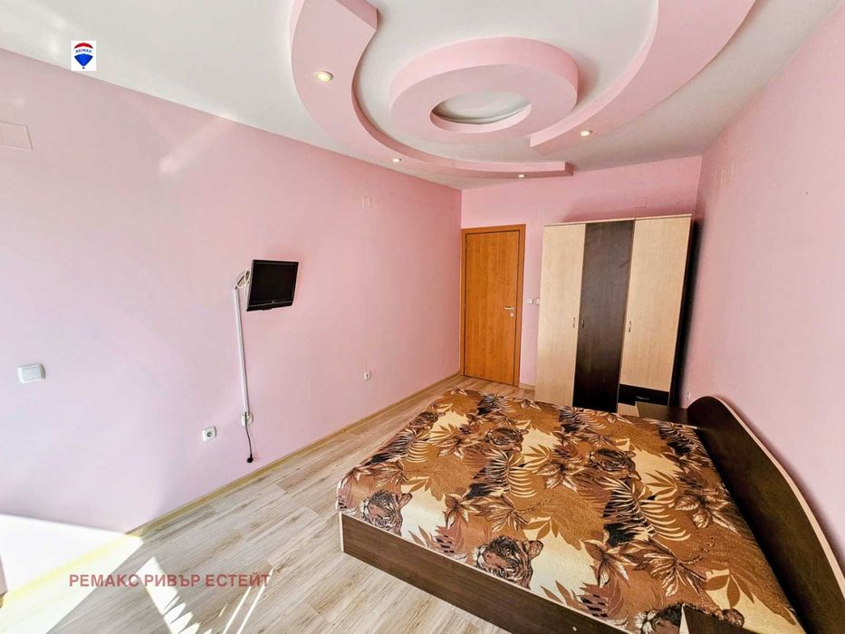 Дава се под наем Тристаен апартамент в Русе, Широк център - 125 кв.м за 408 € - Снимка #7