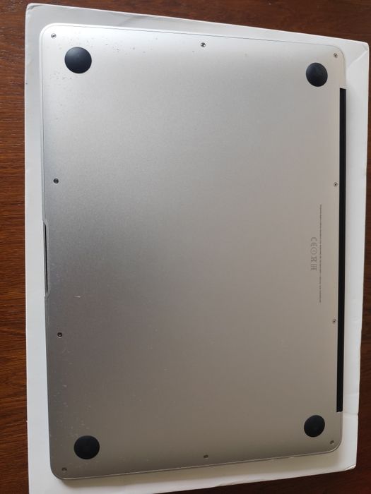 MacBook Air 13" 2018 1.8GHz 8GB RAM 121GB SSD A1466