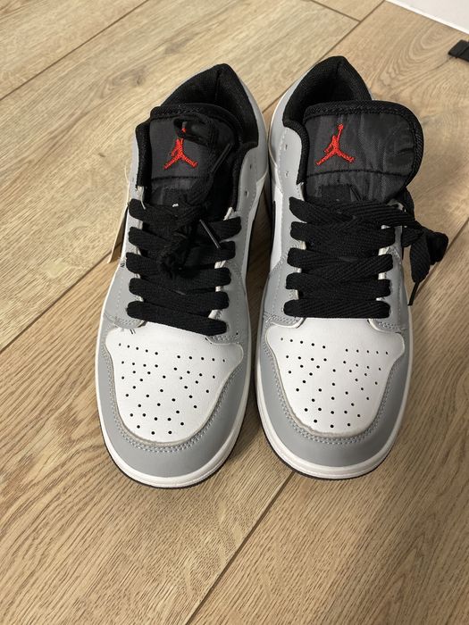 Air jordan кроссовки бело серые