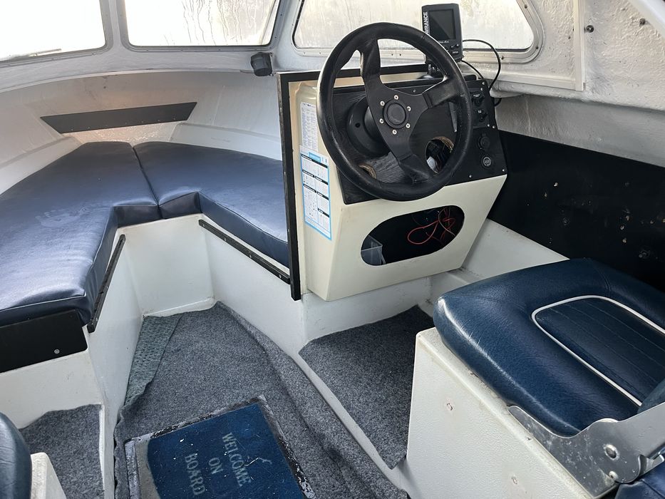 Barca cu peridoc fara motor