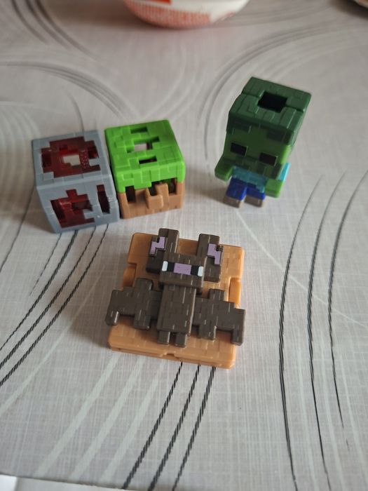 Kinder joy играчки