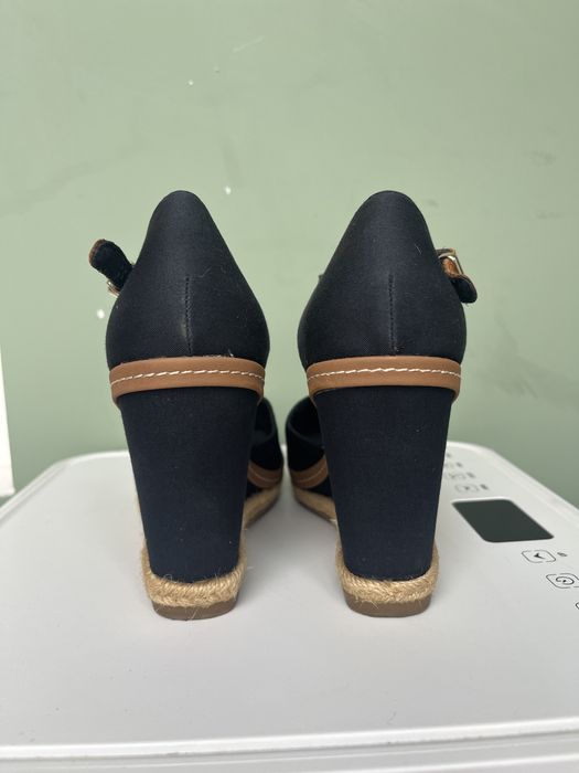 Босоножки Tommi 37р