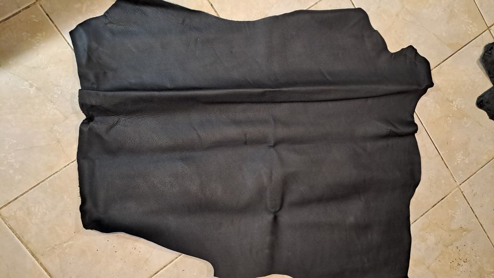 Естествена свинска черна кожа