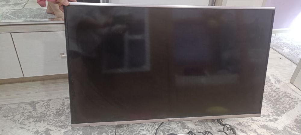 Продается Panasonic телевизор