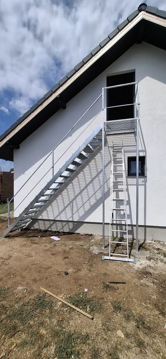 Scări metalice pentru interior și exterior