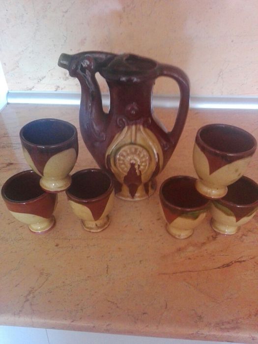 Сервиз чисто нов