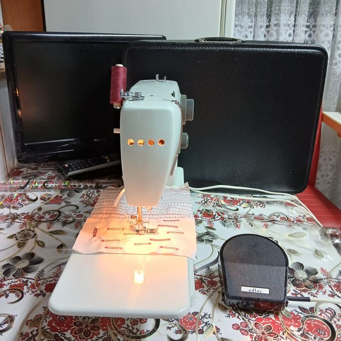 Masina de cusut ADLER cu graifar industrial si multiple operații