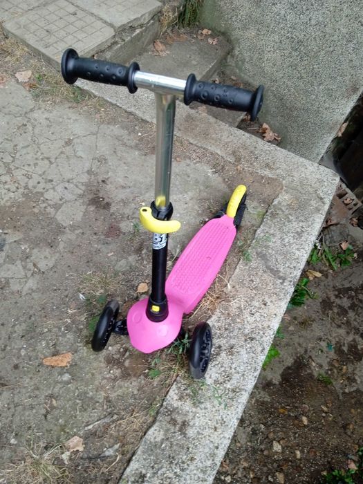 Детски велосипеди, тротинетки и скейтборд