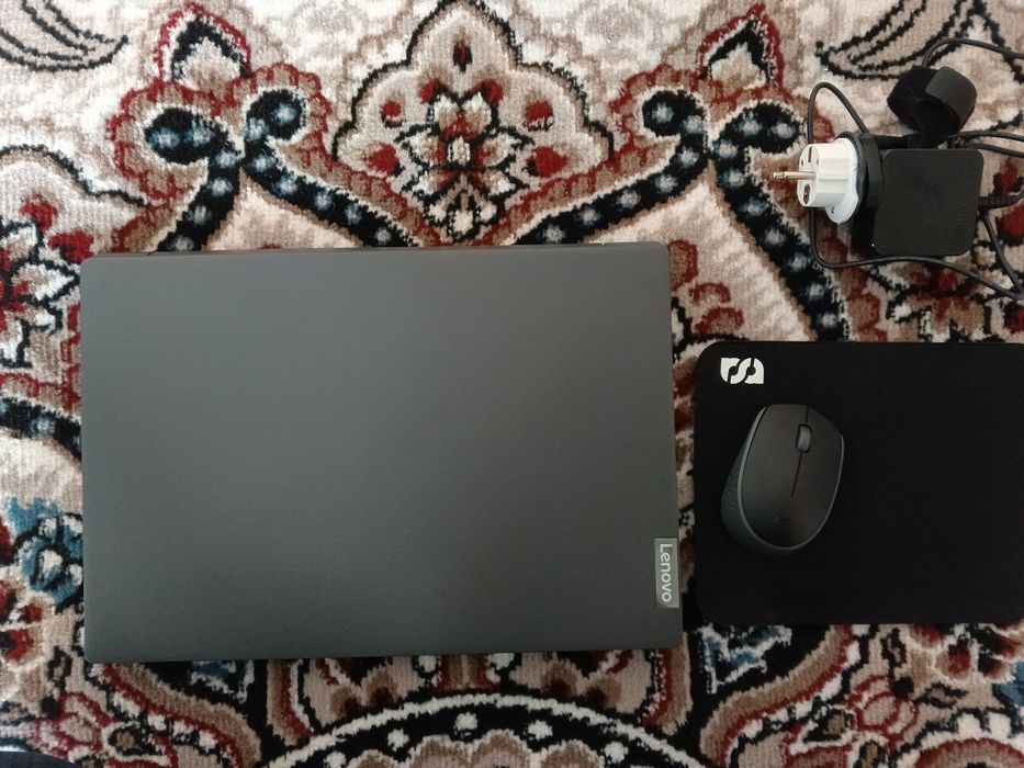 Sotiladi. 1 yil bo'lgan olinganiga pachti iwlatilmadi karobka dakument